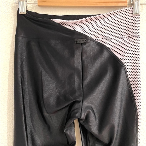 NEW Koral Chase High Rise Leggings in Black / Passion Activewear Athleisure - Picture 13 of 15